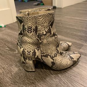 San Edelman Hilty boots